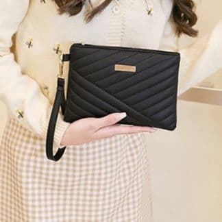 クラッチバッグ 立体キルティングステッチ 普段使い◎ 上品カジュアルクラッチバッグ