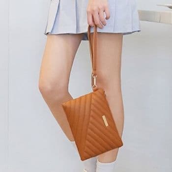 クラッチバッグ 立体キルティングステッチ 普段使い◎ 上品カジュアルクラッチバッグ