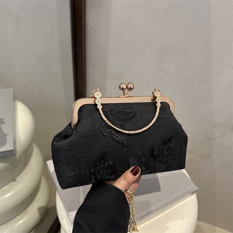 クラッチバッグ 蝶々刺繍がま口クラッチバッグ